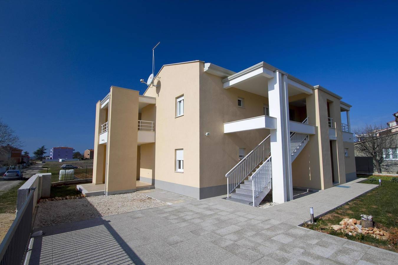 Geheel vakantieappartement, Vakantiewoning met balkon en barbecue  in Zuidkust Istrië