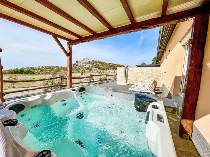 Ferienhaus für 4 Personen, mit Terrasse in Karlobag - 2