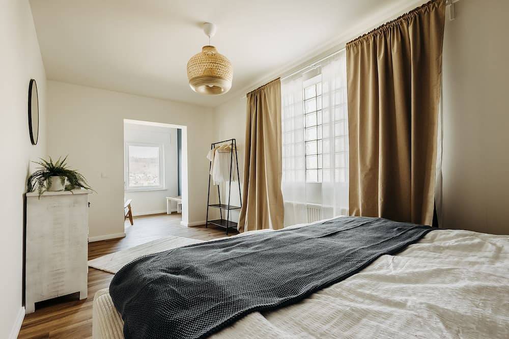Ganze Wohnung, Ferienwohnung im Sauerland mit privatem Whirlpool & Sauna in Plettenberg, Märkischer Kreis