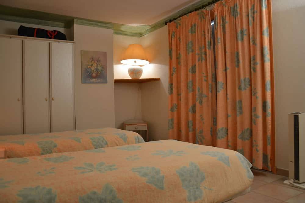 Schönes Haus mit Swimmingpool am  Fuß  des Mont Ventoux in Bédoin, Parc naturel régional du Mont-Ventoux