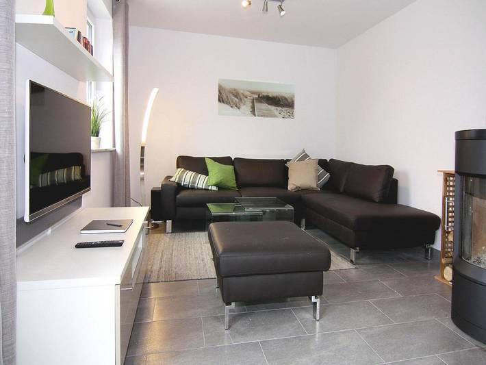 Ferienhaus für 6 Personen, mit Terrasse und Sauna in Neuenkirchen (Rügen) - 2