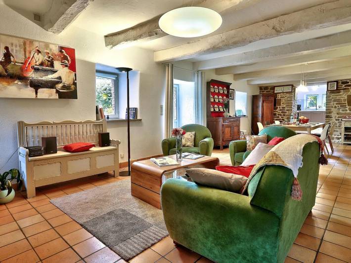 Inviting holiday home in Huelgoat with terrace in Huelgoat, Châteaulin und Umgebung