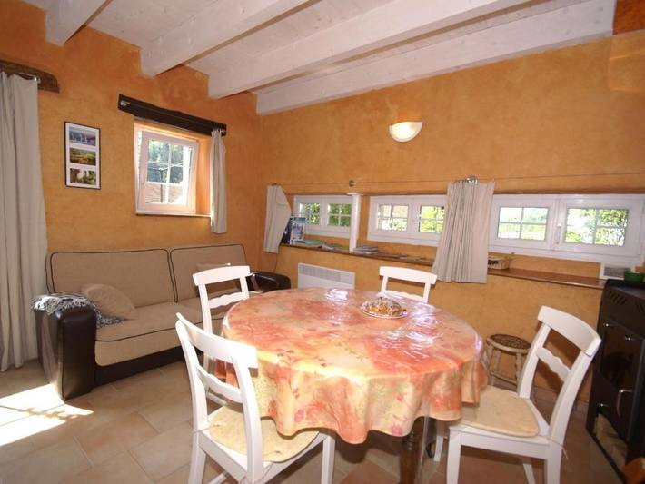 Location de vacances pour 3 personnes, avec jardin à Haut-du-Them-Château-Lambert - 4