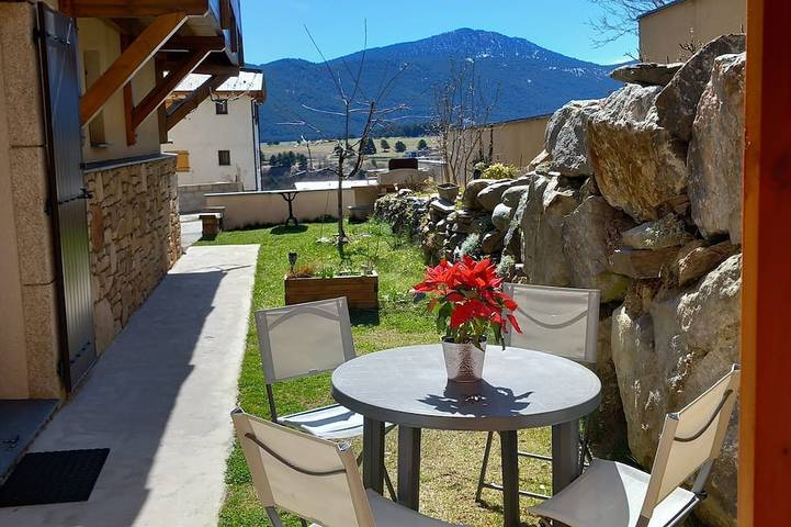 Gîte pour 4 personnes, avec jardin