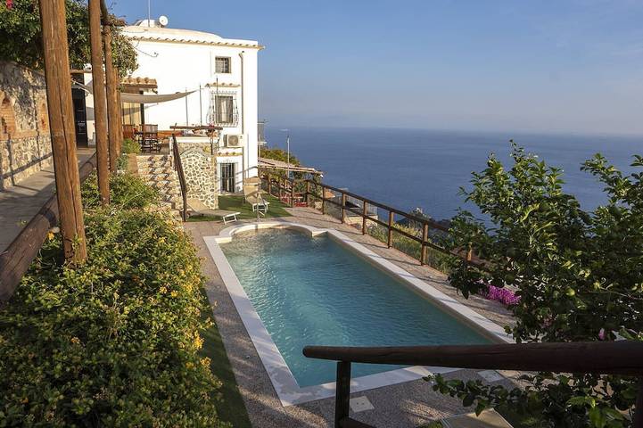 Villa für 8 Personen, mit Garten und Terrasse - 1