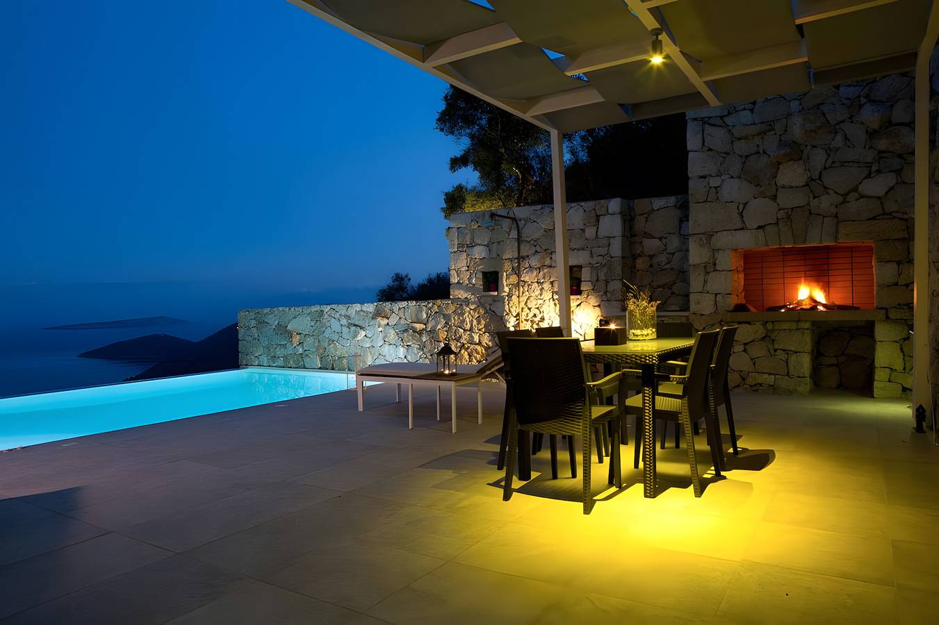 Romantic villa gialos over mikros gialos in Griechenland