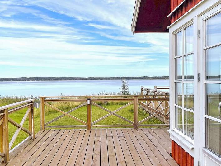 Ferienhaus für 6 Personen, mit Terrasse und Garten sowie Seeblick in Västra Götalands län