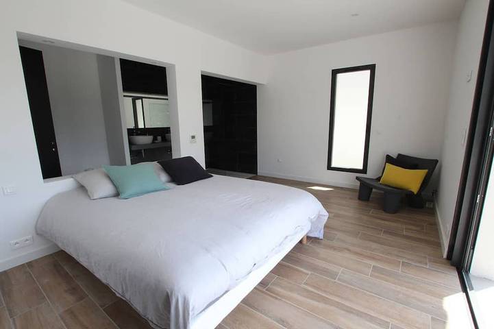 Modern Villa Porto Vecchio Acondicionado Piscina Al Mar / Montaña in Zonza, Distrito de Sartène