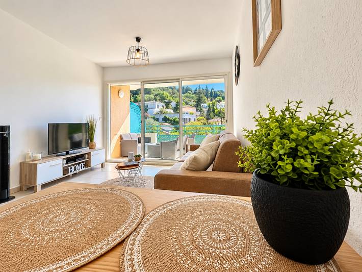 Ganze Wohnung, Ferienwohnung für 2 Personen mit Terrasse in Roquebrune-Cap-Martin, Mittelmeerküste (Frankreich)