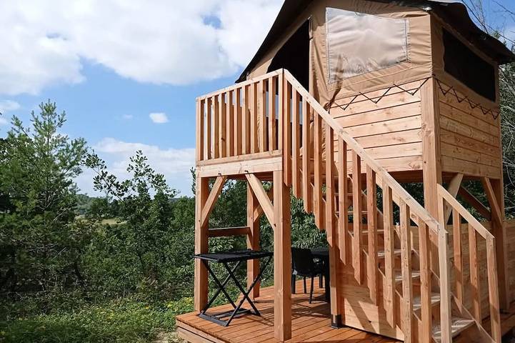 Gîte pour 2 personnes, avec terrasse, animaux acceptés