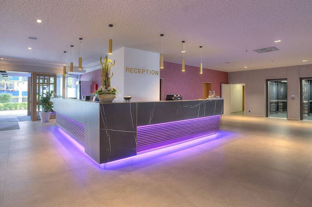 Twin Type | Near Ludwigsplatz (1.12 mi away) & Bürgerpark 1.06 miles in Dörnigheim, Maintal