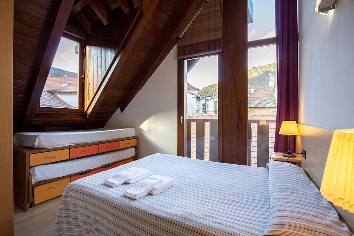 Appartement entier, Metsola Apartamentos Rurales in Isaba, Pyrénées espagnoles