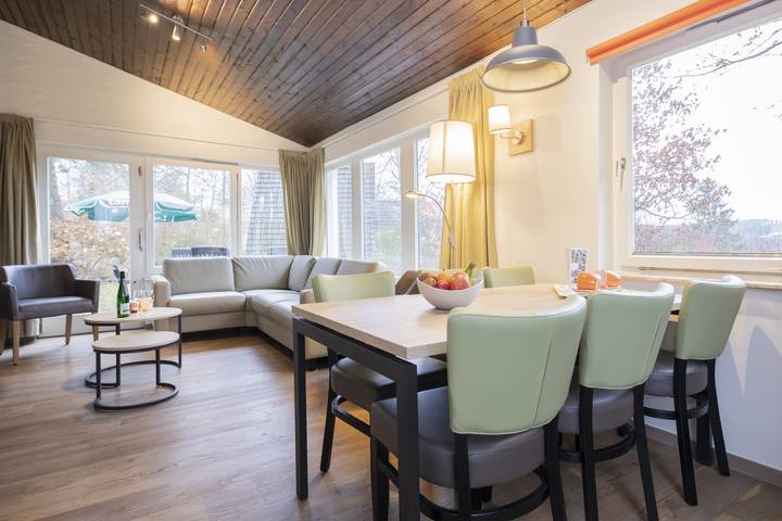 Ferienhaus für 6 Personen, mit Balkon/Terrasse und Terrasse in Stadtkyll