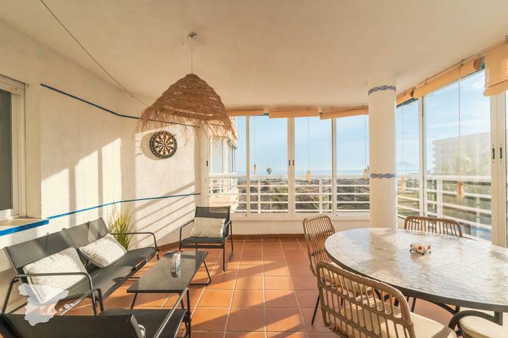 Apartment for 4 people, with terrace and pool as well as ocean view in Calpe