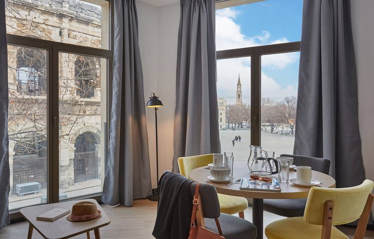 Studio pour 2 personnes, avec sauna et balcon, animaux acceptés à Nîmes