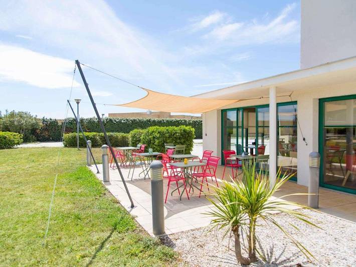 Hôtel pour 3 personnes, avec piscine ainsi que vue et jardin à Rivesaltes - 3