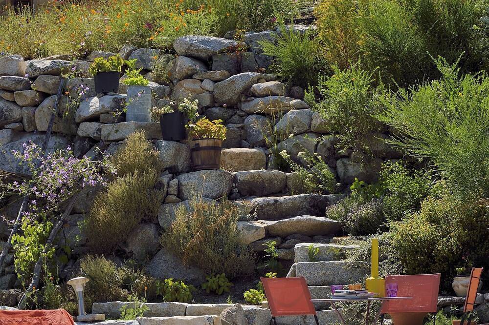 10% reduction for September and October! 8km from the Ortalla waterfalls in Tasso, Parc naturel régional de Corse