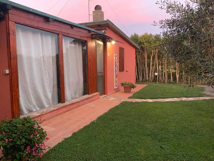 B&b per 4 persone, con Terrazza e Giardino nonché Piscina ad Orbetello