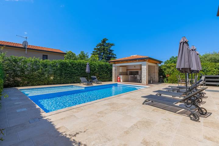 Studio entier, Apartments Zely with Outdoor Pool in Poreč, Grad Poreč