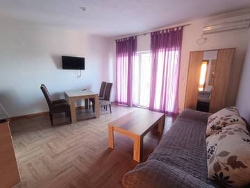 Apartamento De Férias para 6 Pessoas em Šušanj, Montenegro, Foto 4
