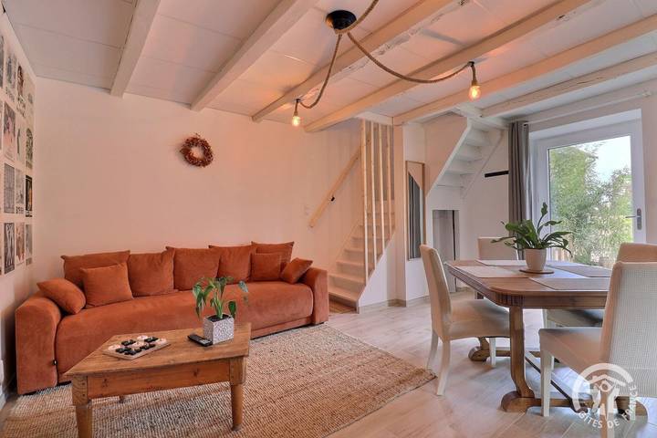 Gîte pour 3 personnes, avec Terrasse ainsi que Jardin et Vue à Hédé-Bazouges - 2
