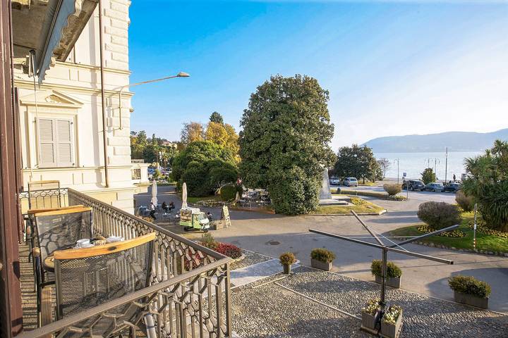 Gîte pour 6 personnes, avec terrasse ainsi que vue sur le lac et vue dans Verbania - 2