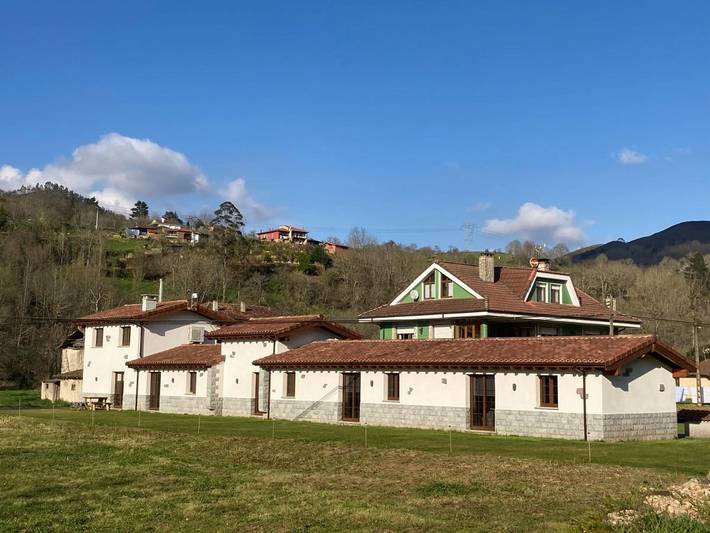 Gîte pour 2 personnes, avec jardin dans Cardes