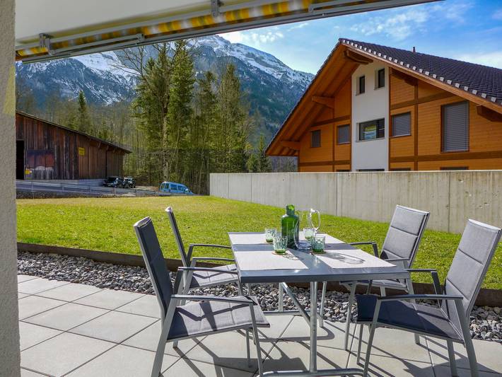 Vakantiewoning voor 4 personen, with Terras and Tuin as well as Uitzicht in Kandersteg