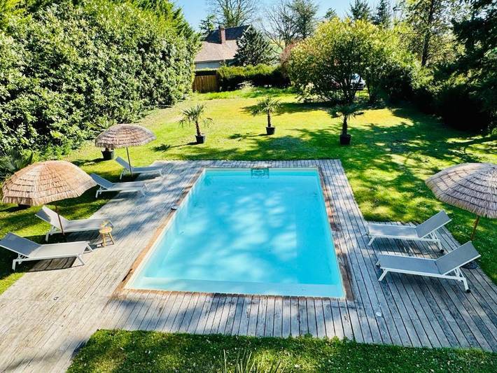 Location de vacances pour 20 personnes, avec jardin ainsi que piscine et jacuzzi à Treuzy-Levelay - 3