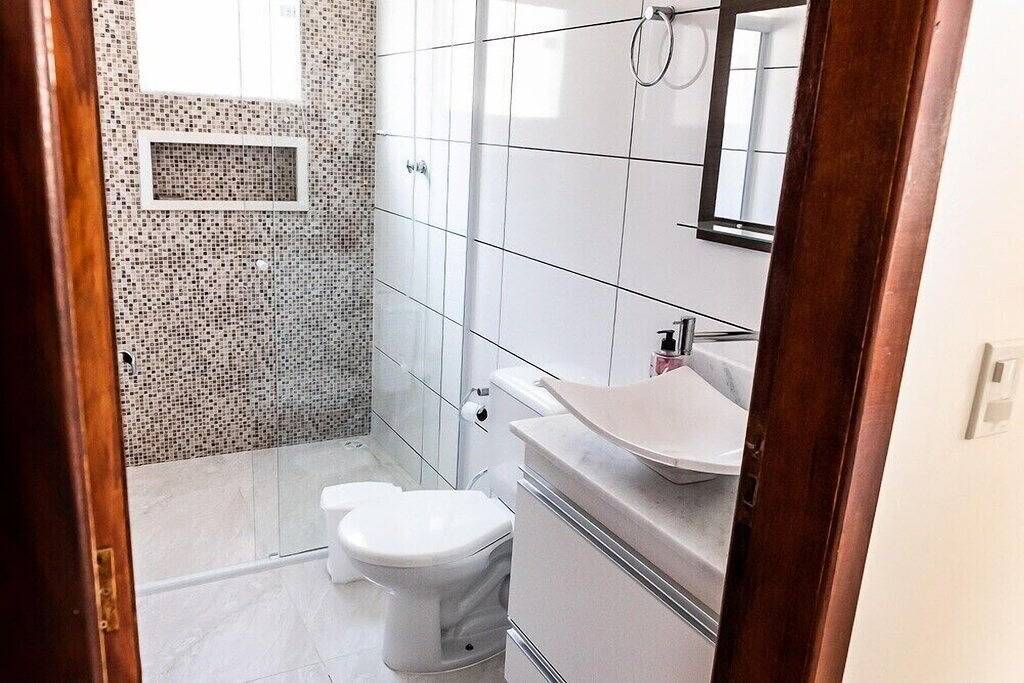 Ausgezeichnetes neues Haus mit Pool & Barbecue in Caraguatatuba, Região Metropolitana do Vale do Paraíba e Litoral Norte