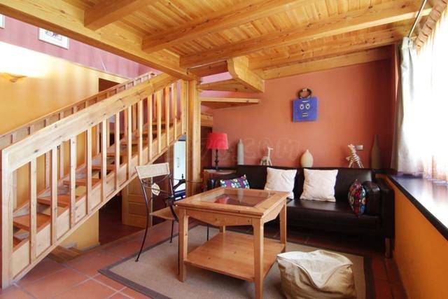 Apartamento para 2 personas, con Balcón y Jacuzzi además de Terraza y Jardín en La Cabrera