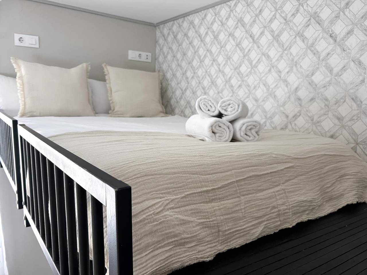 Entire holiday apartment, Charming Madrid Experience - Temporary Stays in Centro (Madrid), Madrid