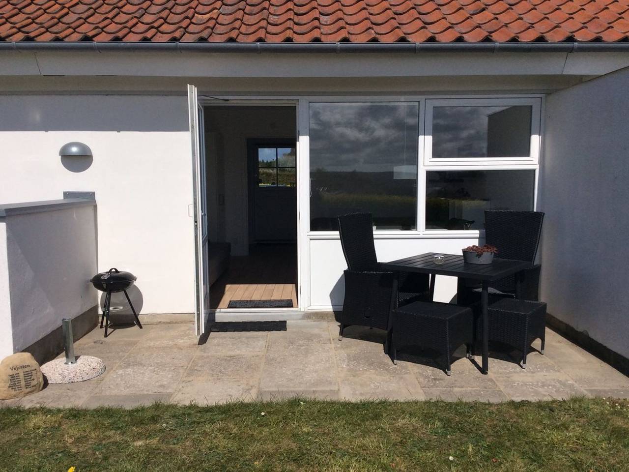 Hel lägenhet, "Ormar" - 300m from the sea in Sandkås, Allinge-Sandvig