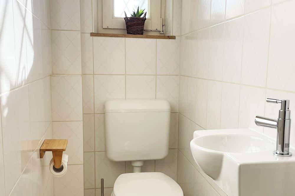 Ganze Wohnung, Moderne Ferienwohnung für 4 Personen in Schweinfurt, Fränkisches Weinland