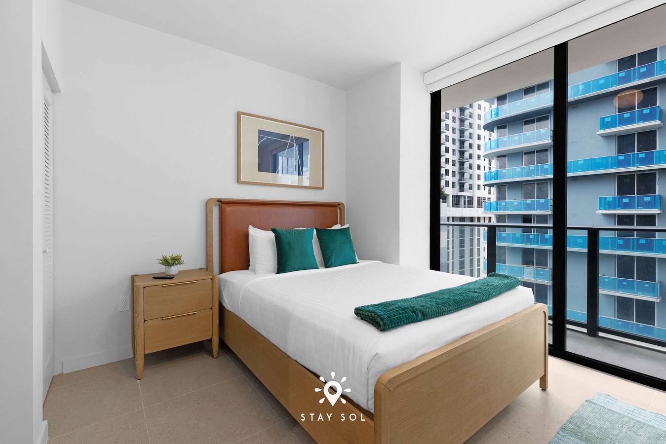 Ganzes Studio, Downtown Studio Stylish Stay Spa Workspace in Miami, Florida