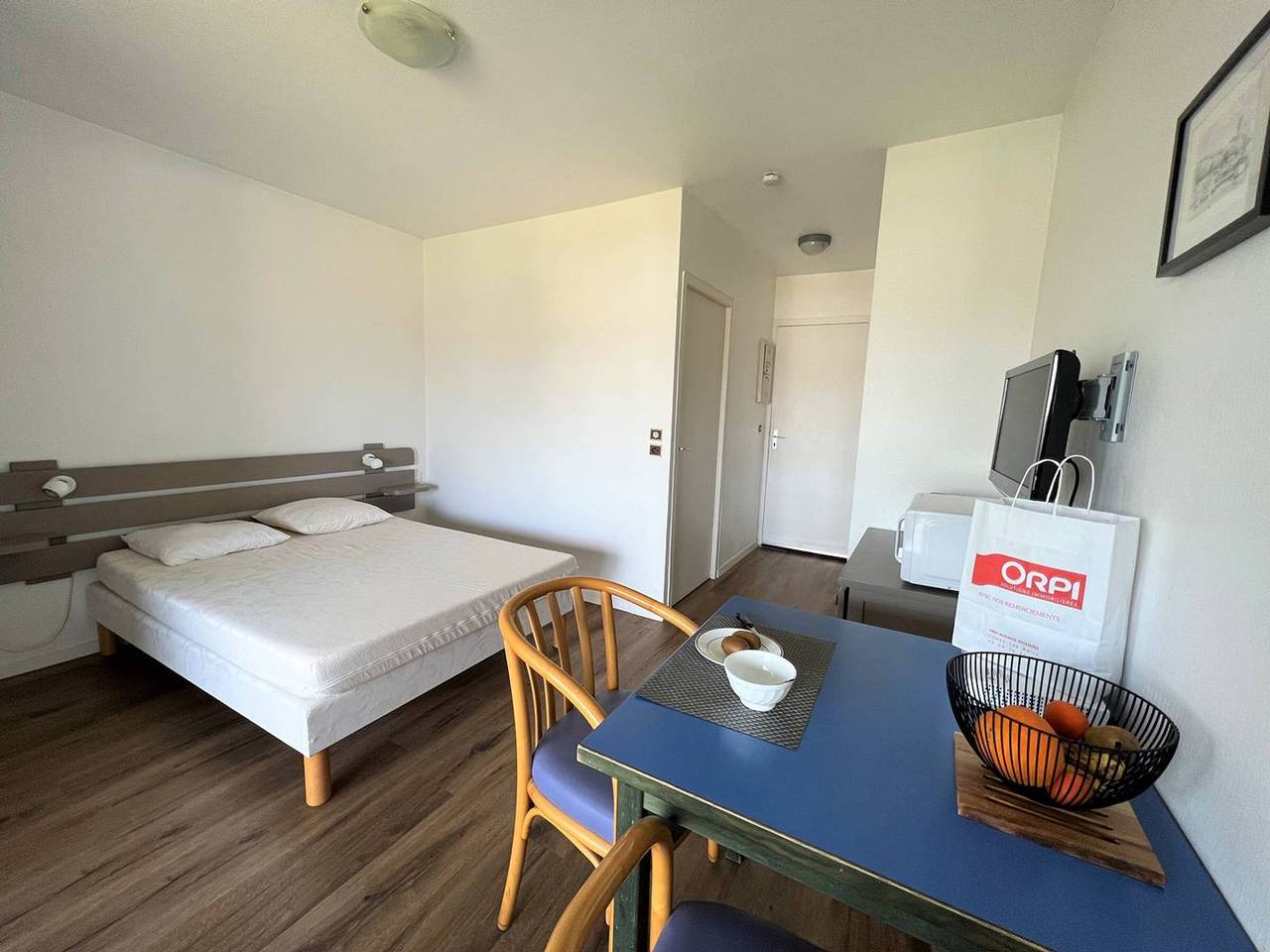 Entire studio, Charming Studio in Central Cambo-les-Bains, Near Spa, Terrace, Parking, Pets Allowed, Wifi in Cambo-les-Bains, Bayonne region
