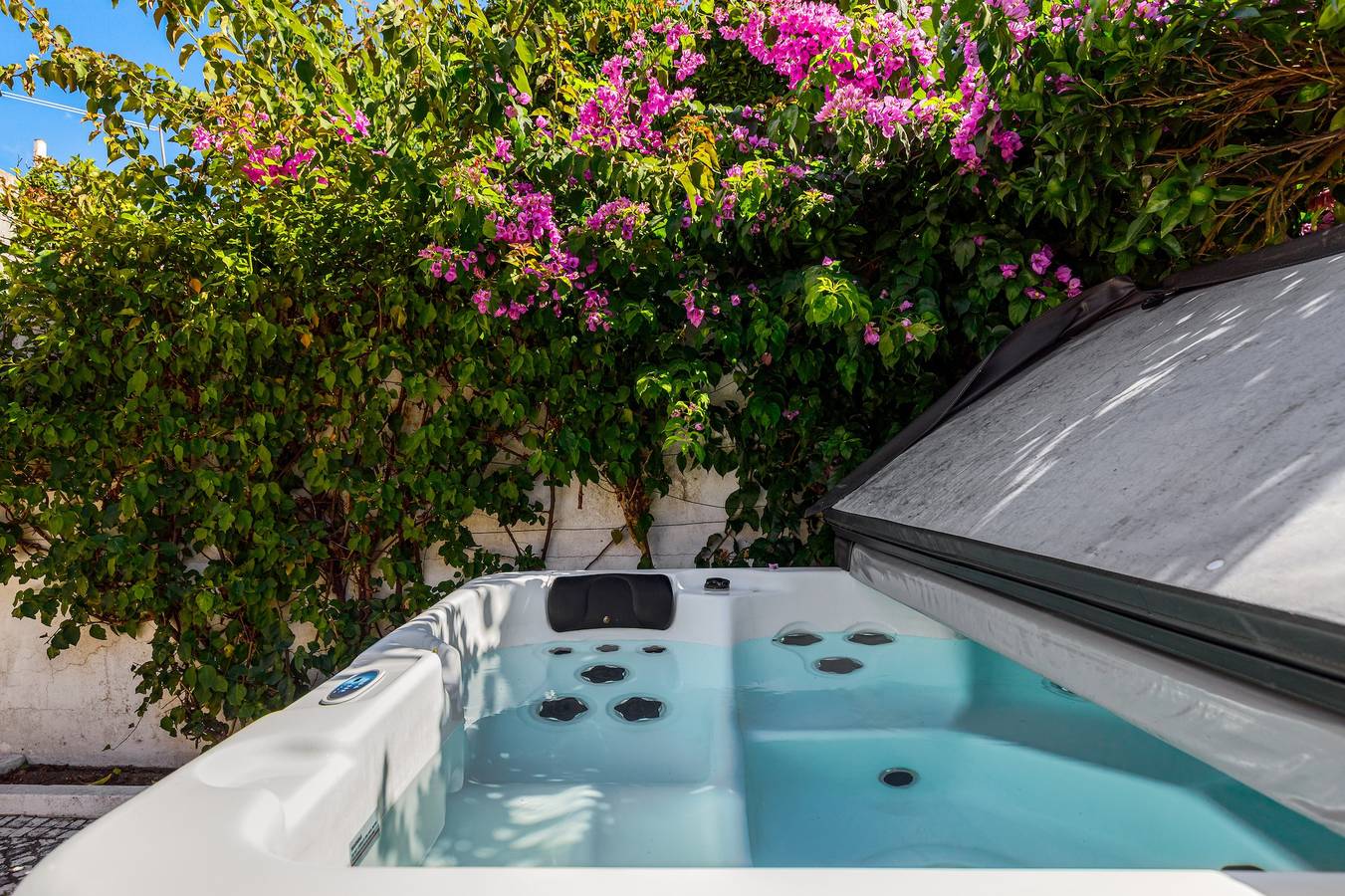 Casa de Férias 'Alojamento Local Coruche Erra' com Vista para o Lago, Wi-Fi e Ar Condicionado in Coruche, Fajarda e Erra, Distrito de Santarém