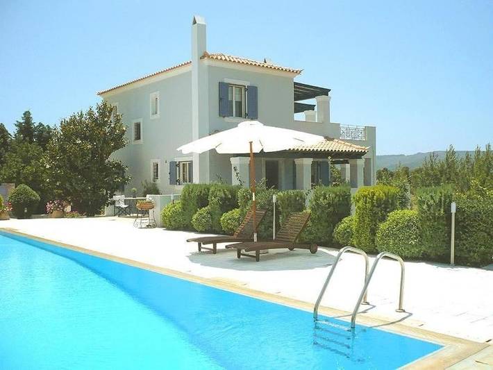 Location de vacances pour 13 personnes, avec vue ainsi que jardin et piscine, adapté aux familles à Porto Heli - 2