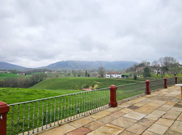 Casa de vacaciones para 8 personas, con terraza además de balcón/terraza y jacuzzi - 1