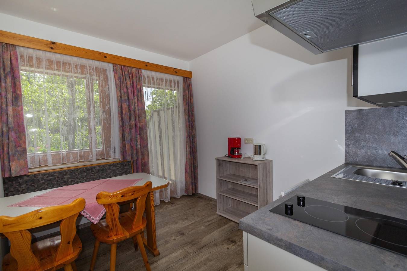 Lupinienweg - Fewo Nr. 6 in Karavanke in Pohorje, Villach