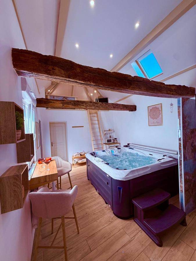 Maison d’hôte pour 2 personnes, avec Jacuzzi