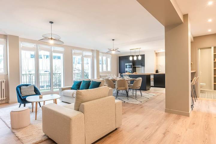 Holiday apartment for 8 people, with balcony - 1
