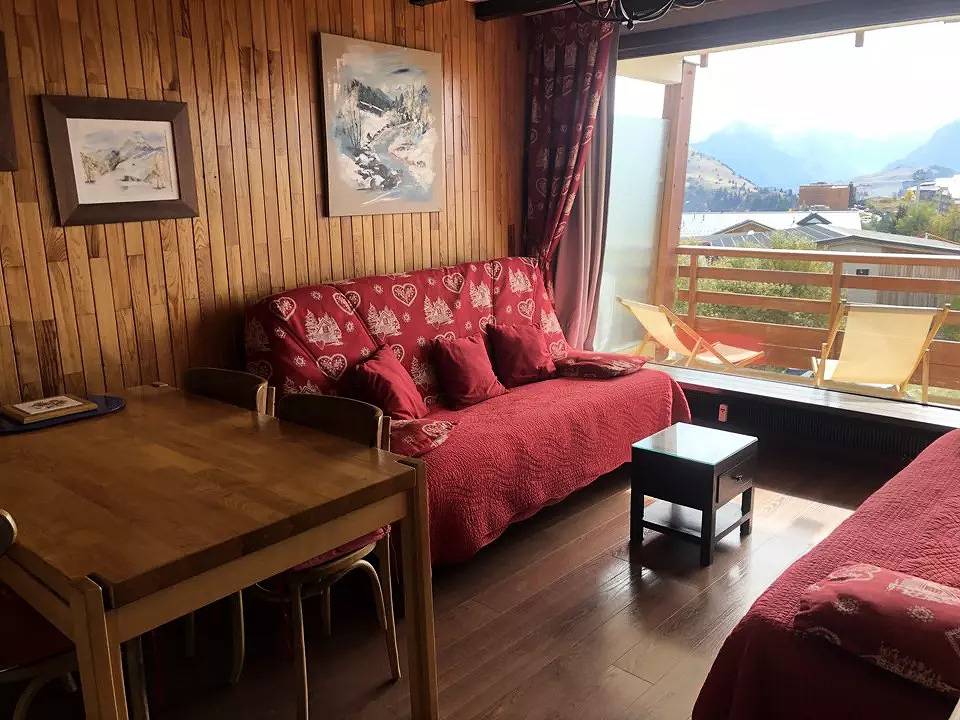 Entire studio, Alpe Apartment The Future Of The Nel Rif in Huez, Écrins National Park