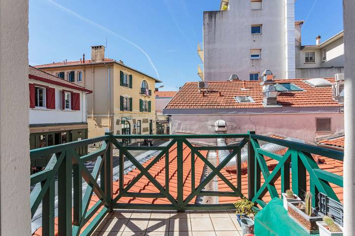 Gîte pour 4 personnes, avec Balcon dans Plage de la côte des Basques - 2