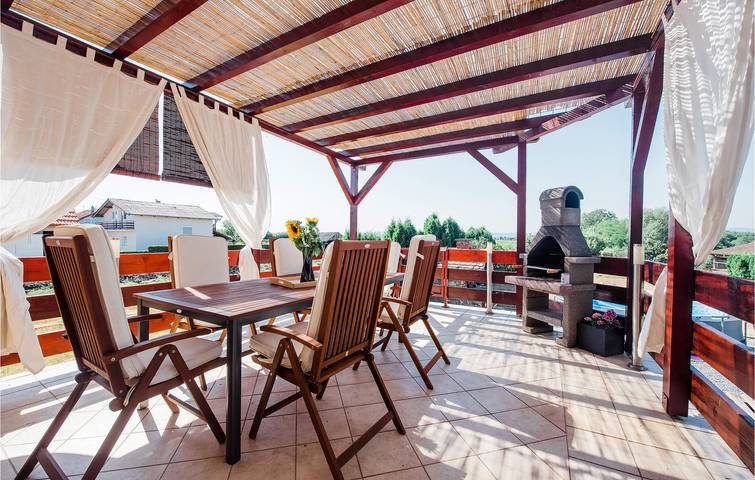 Reizende 2-Zimmer-Wohnung mit Pool in der Nähe des Flusses Veličanka in Pozega-Slawonien