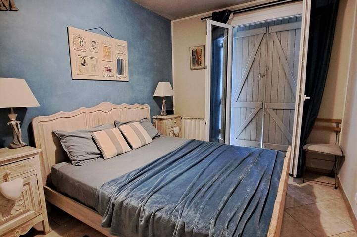 Location de vacances pour 12 personnes, avec Piscine à Aurons - 2