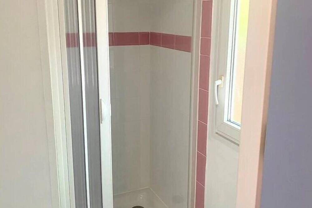 Zecamping 3 étoiles familial locatif Tv clim 30m2 4 pers in Platja d'Aro, Costa Brava
