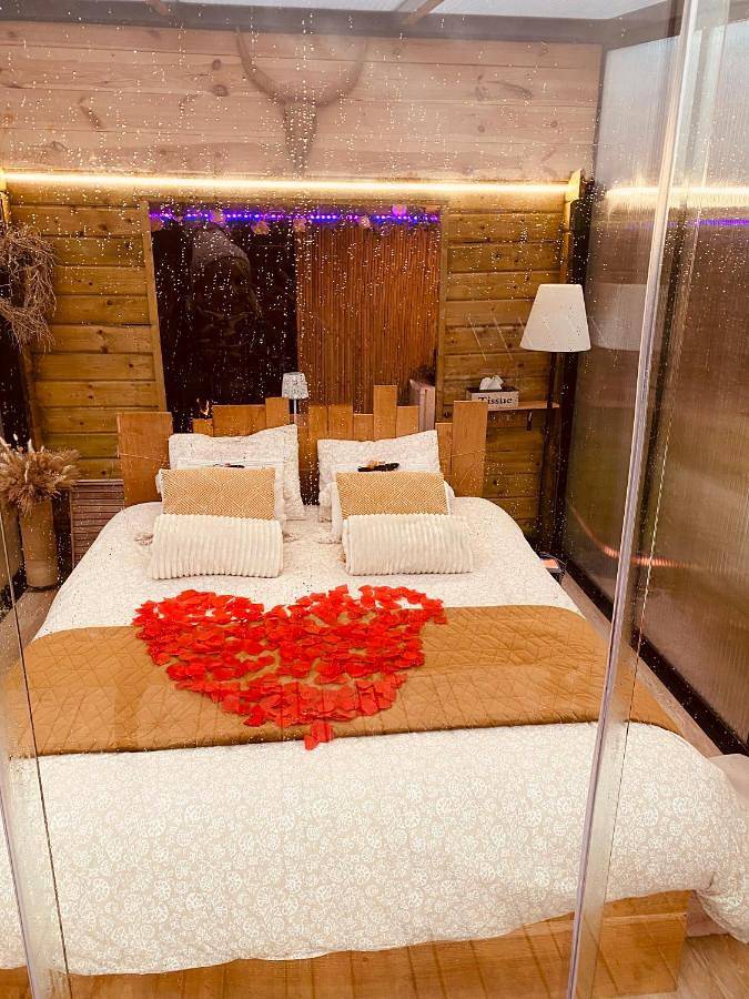 Camping für 2 Personen, mit Garten und Whirlpool sowie Terrasse in Belgien - 3