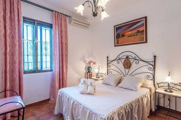 Casa Rural para 10 Personas en Ubrique, Parque natural de Los Alcornocales, Foto 1
