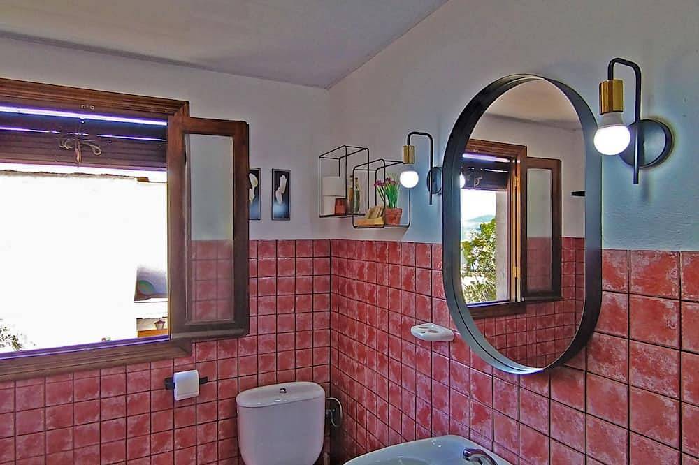 Charmantes Haus in Anlage mit Schwimmbad in Válor, Provincia de Granada